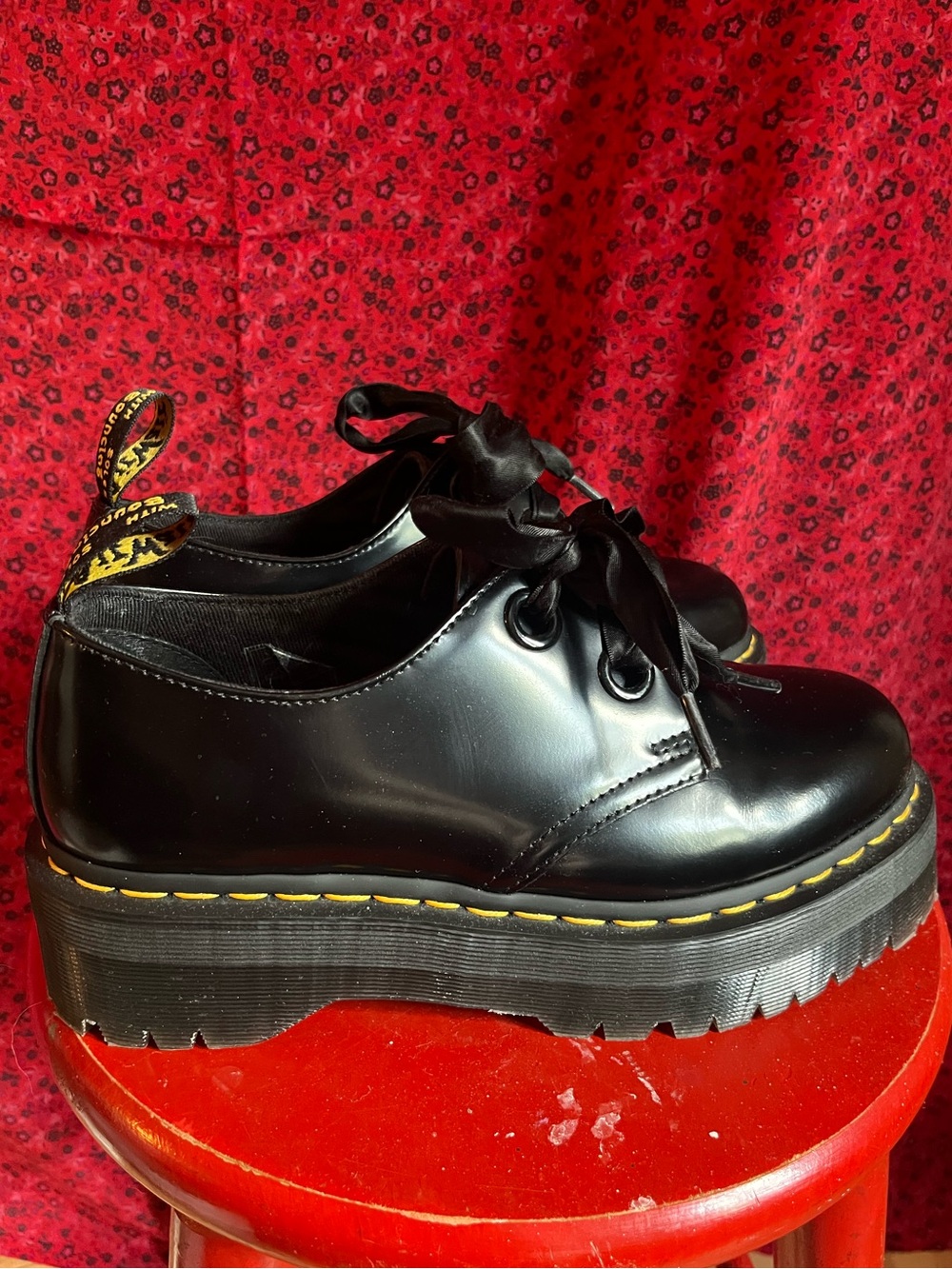 Dr. Martens Holly platform shoe - excellent condition (NWOT)